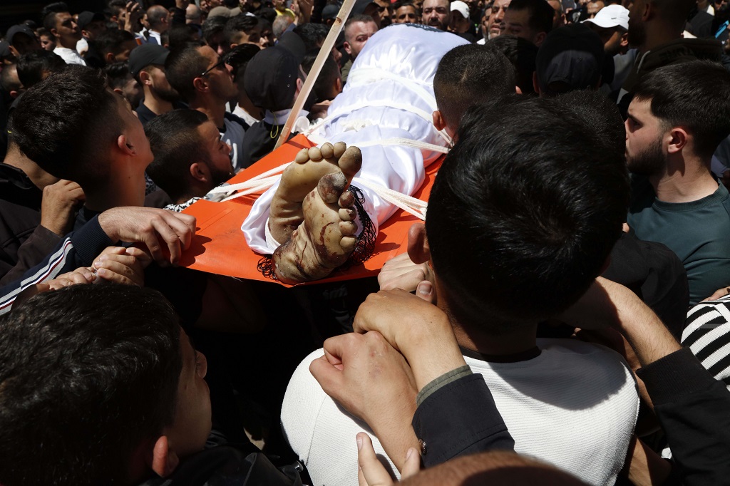 جماهير شعبنا في محافظة نابلس تشيّع جثامين الشهداء (تصوير: أيمن النوباني/وفا)